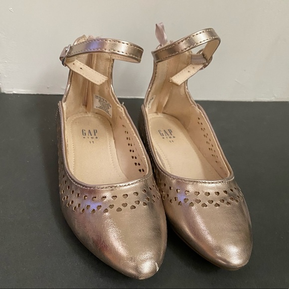 GAP gold pointed toe dress shoes with straps - Picture 2 of 7